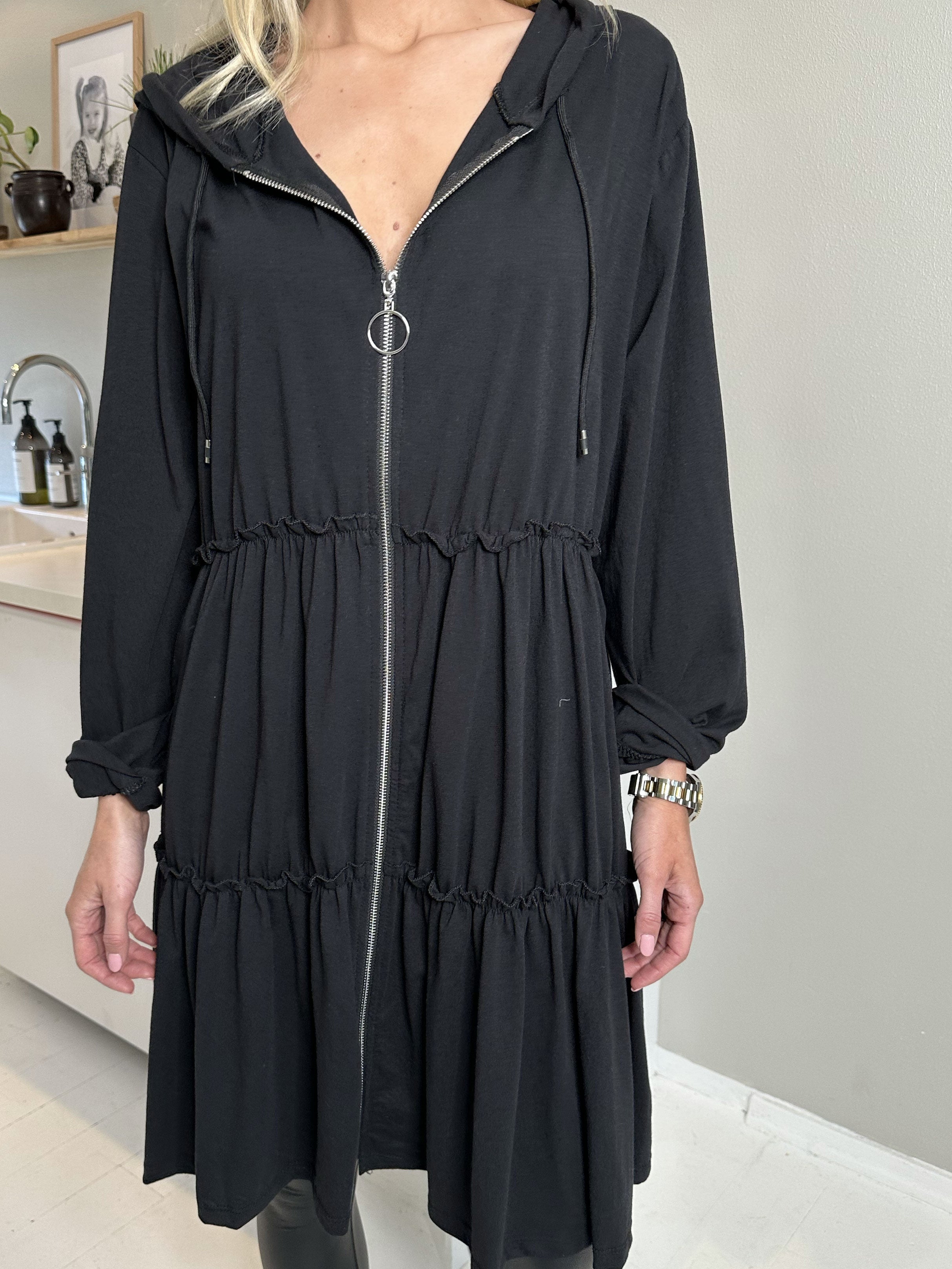 Adona - Joggingkjole med lynlås